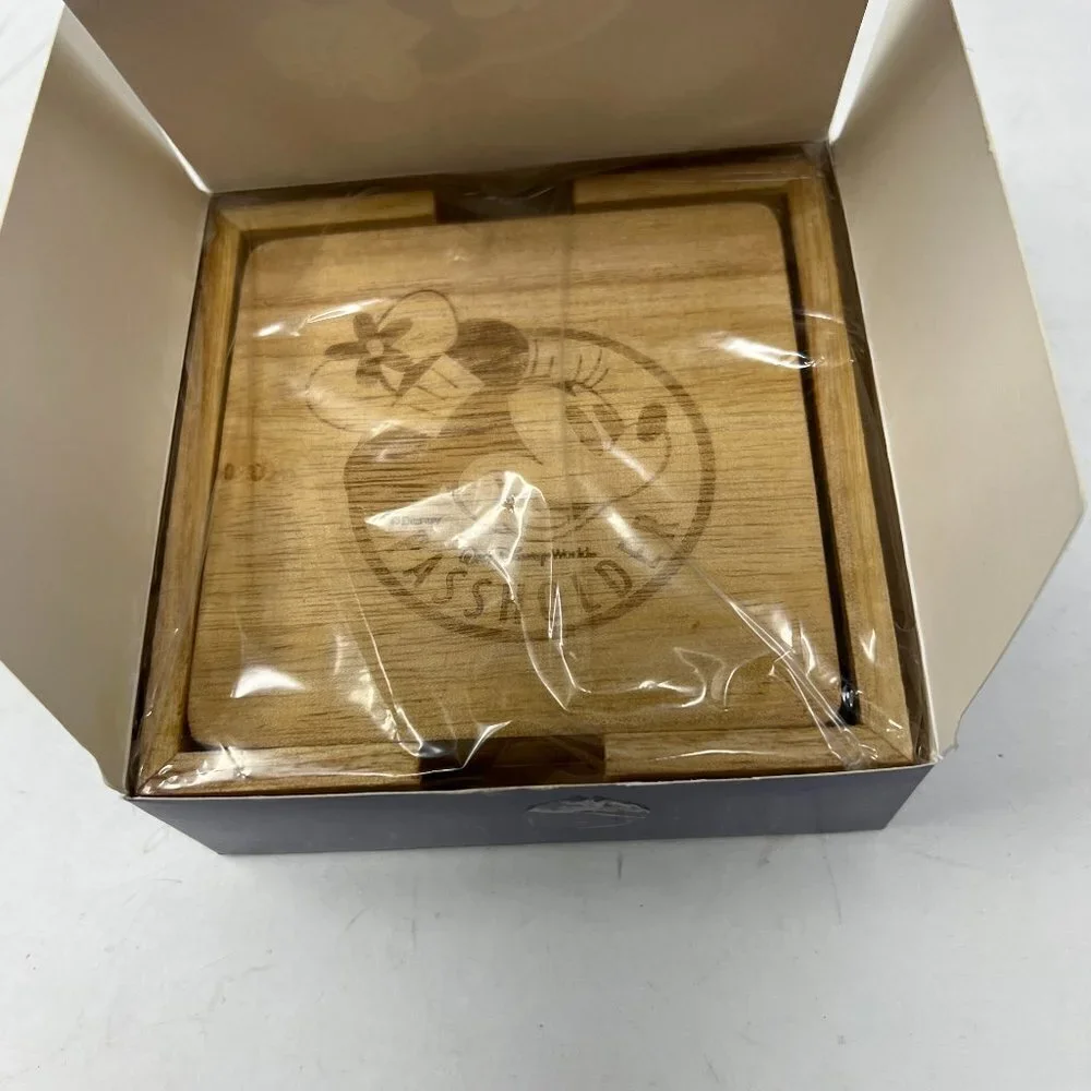 Disney Epcot Food & Wine Minnie Wooden Coaster Set